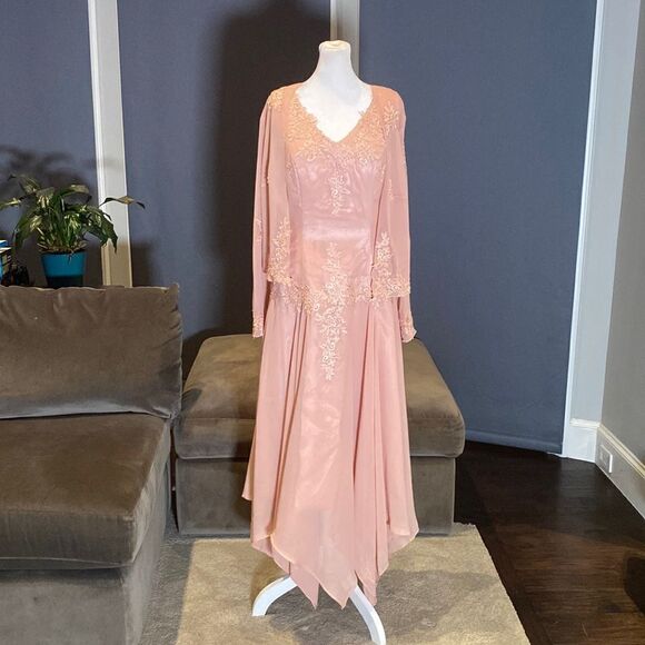 Women’s Pink Chiffon Dress Floral Detail Zip Up Back Matching Jacket Size L NWOT - Picture 1 of 12